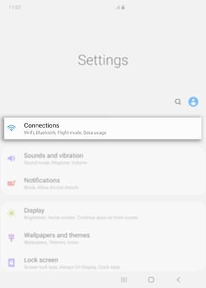 eSIM configuration in Samsung Galaxy: Go to connections