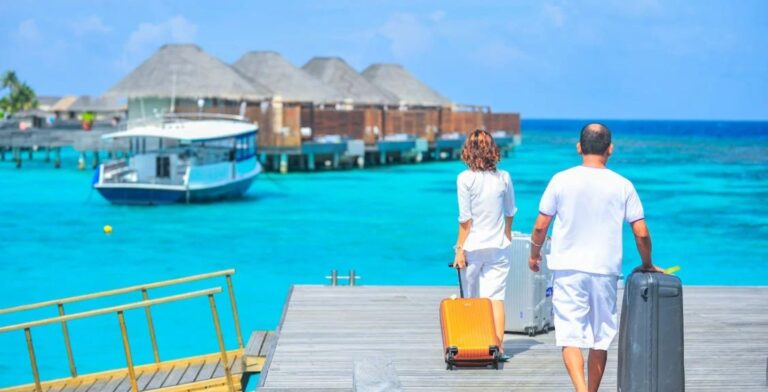 when to travel to maldives