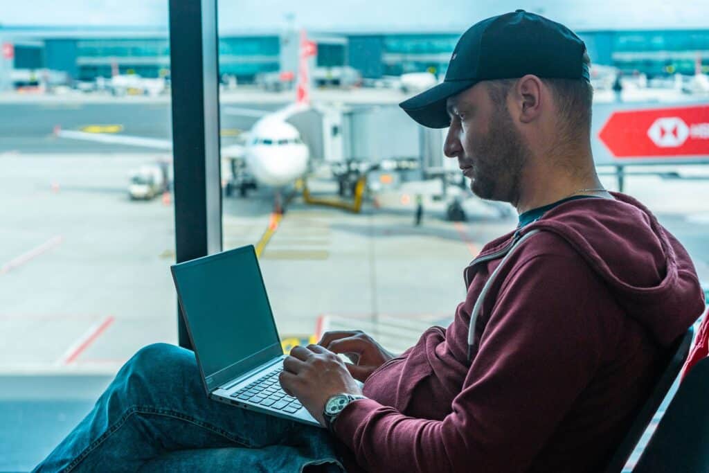 Remain connected even while at the airport! Source: Pexels